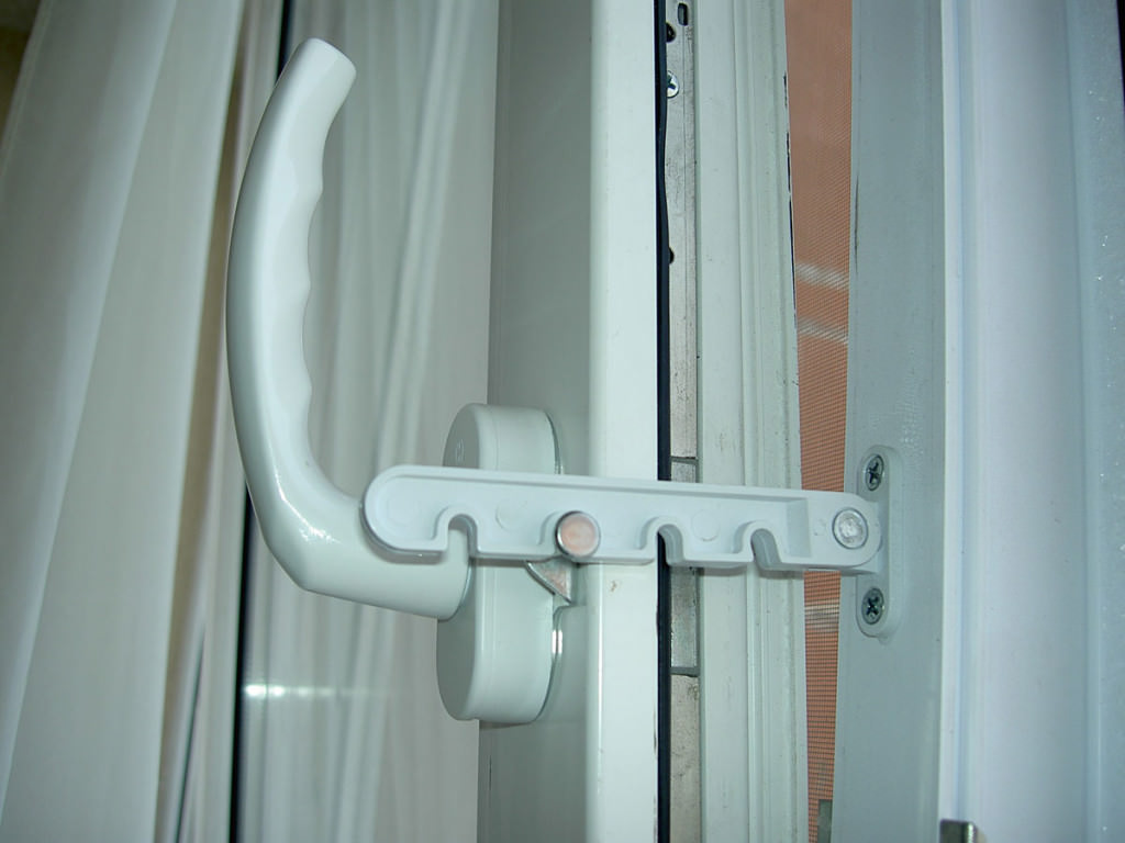 Тот самый гребенок на окне