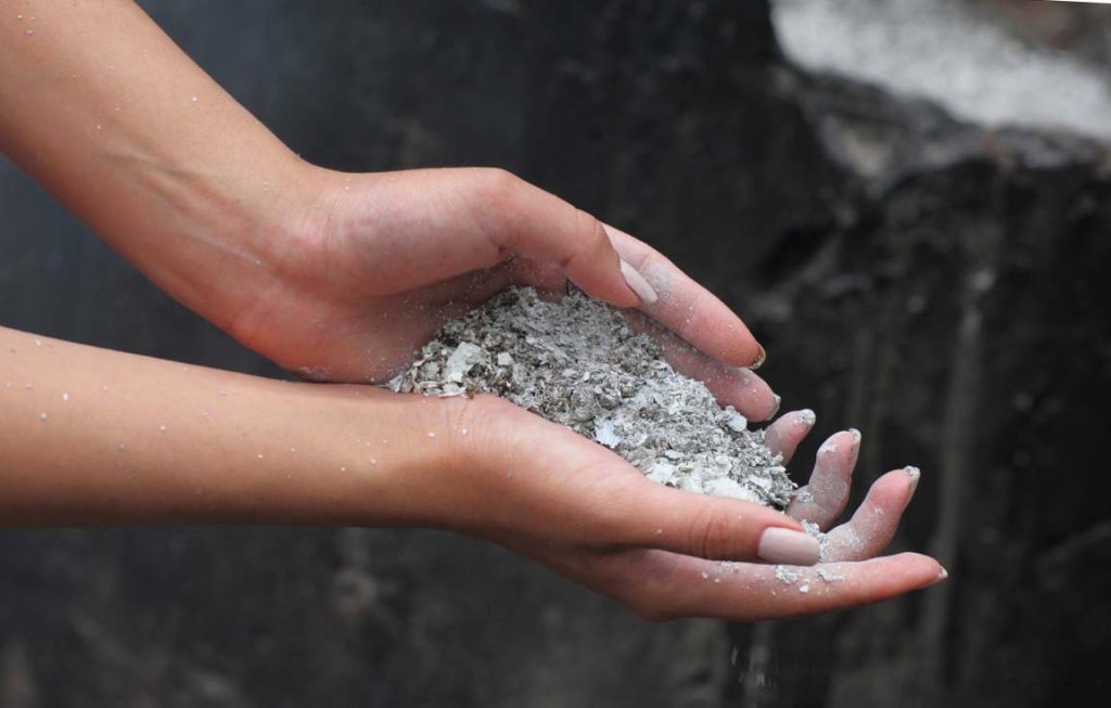 Удобрение золой