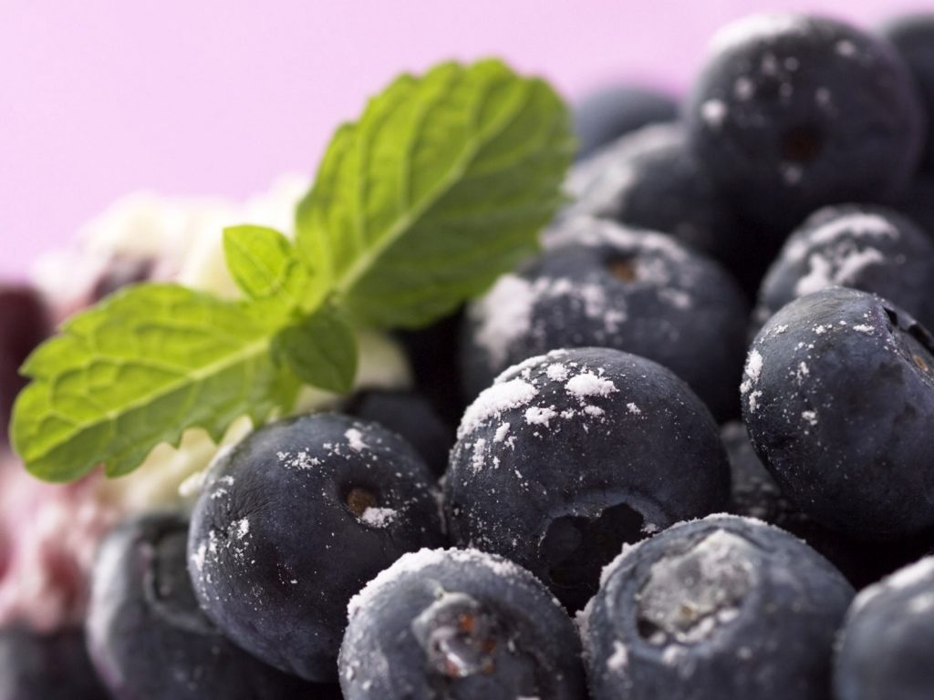 Замороженные ягоды черники