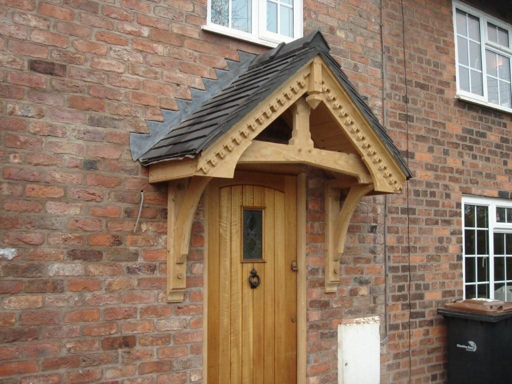 Деревянный навес с креплением только к стене здания