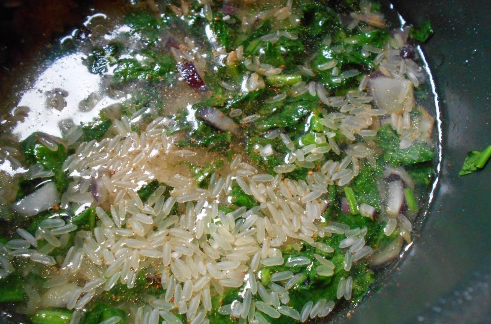 Греческое блюдо Спанакоризо