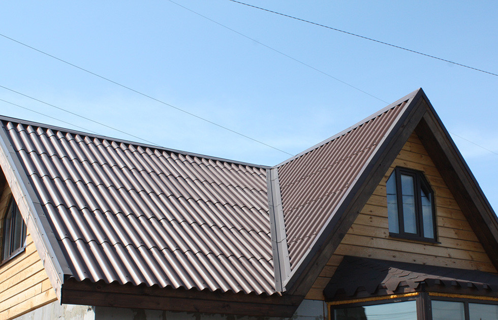 Крыша из цветного шифера