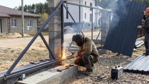 Откатные ворота: изготовление практичной конструкции своими руками. Схемы, чертежи и эскизы (100+ Фото & Видео) +Отзывы Откатные ворота: изготовление практичной конструкции своими руками. Схемы, чертежи и эскизы (100+ Фото & Видео) +Отзывы
