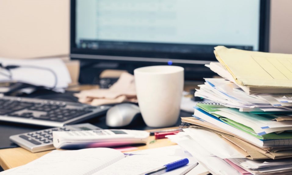 Бардак на столе