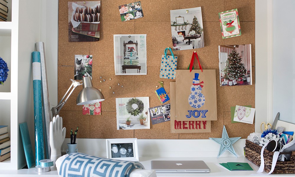 Функциональный картонный бизиборд