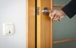 Выбираем и устанавливаем межкомнатные двери: пошаговая инструкция для установки своими руками | 80+ Фото & Видео установка межкомнатных дверей