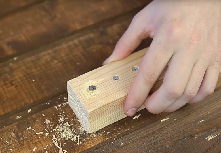 [Инструкция] Как Выкрутить Шуруп с Сорванными Гранями