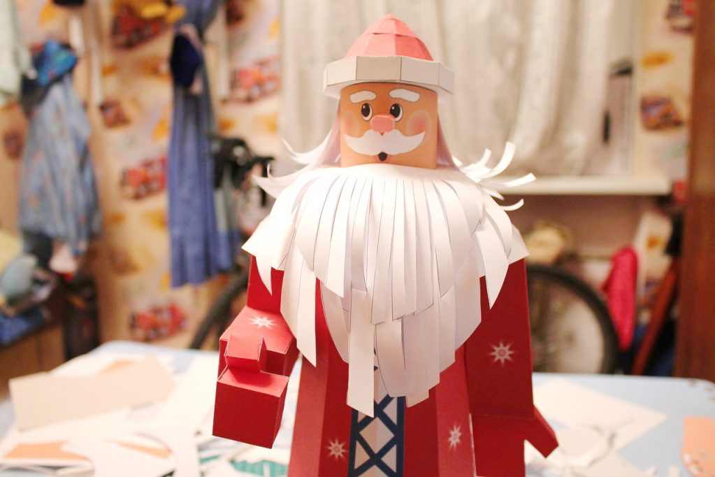 Дед мороз из бумаги