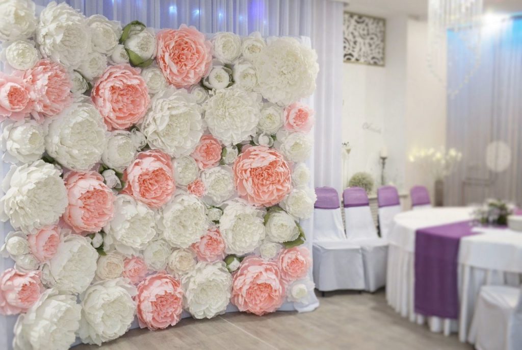 Декорирование бумажными цветами