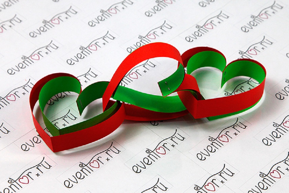 Разноцветные сердечки