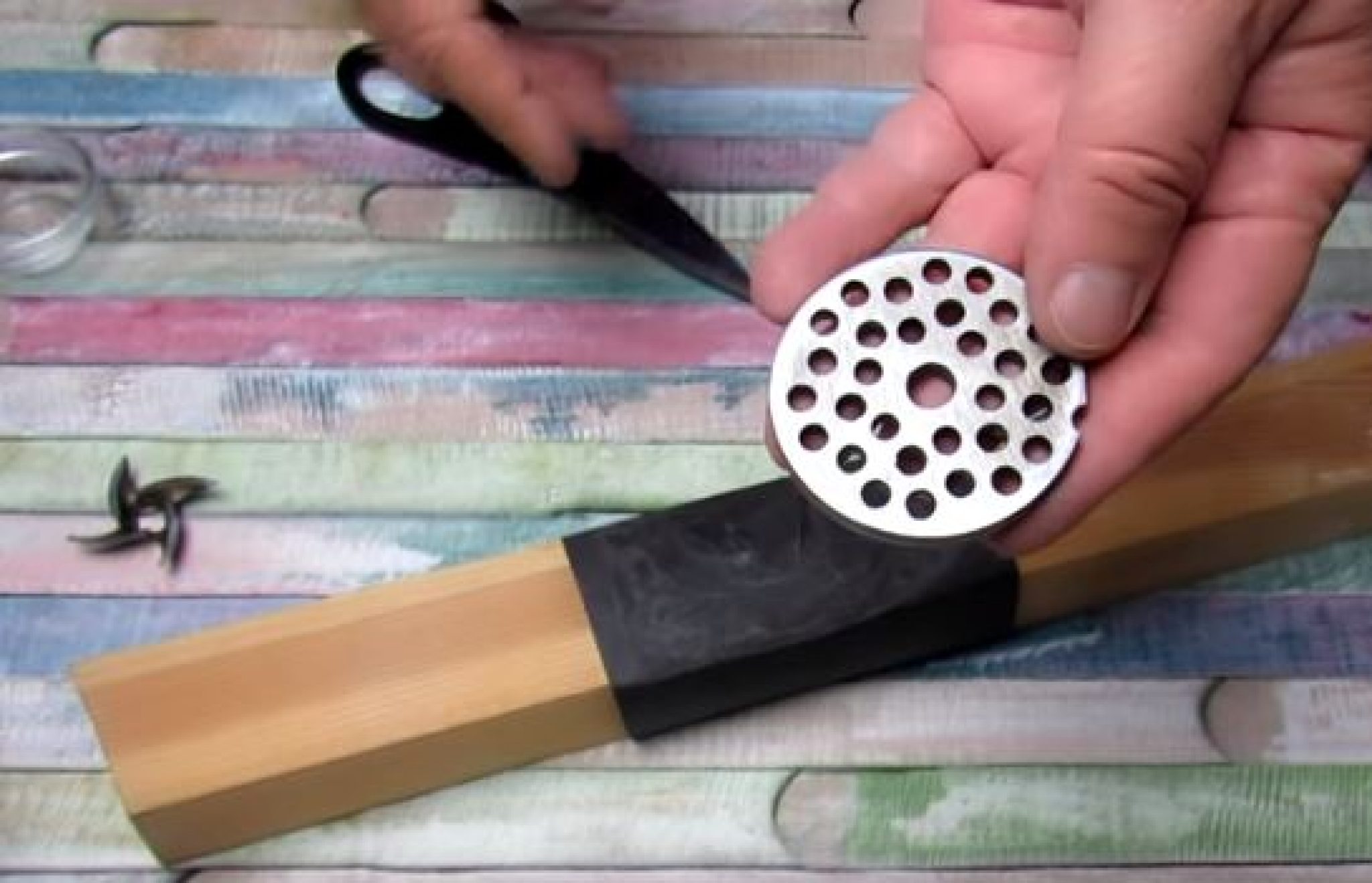 Как наточить нож в домашних условиях видео