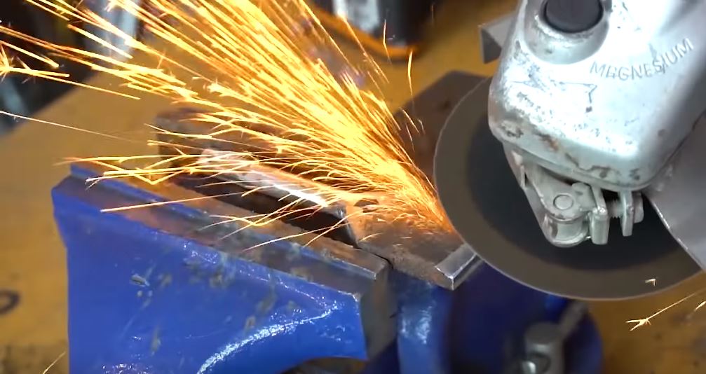 Скашиваем край