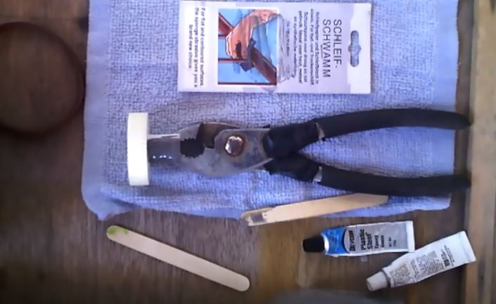 Фиксируем шестерню