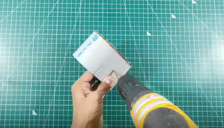 Делаем отверстие