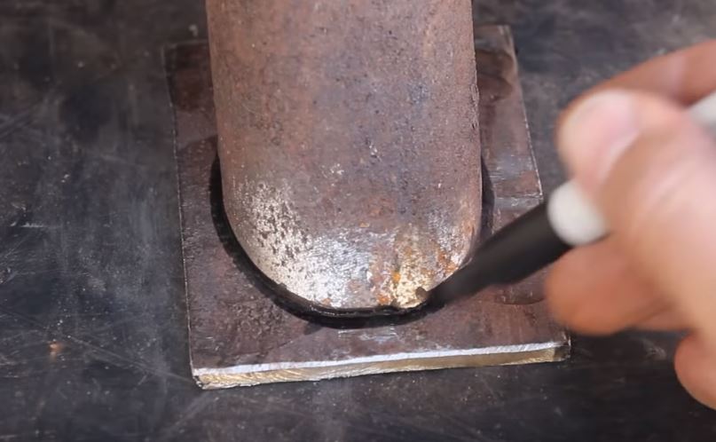 Обрисовываем ножки