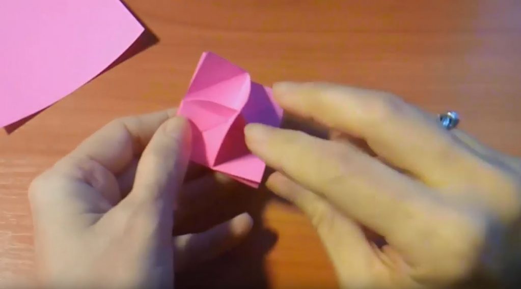 закручиваем наши лепестки роз