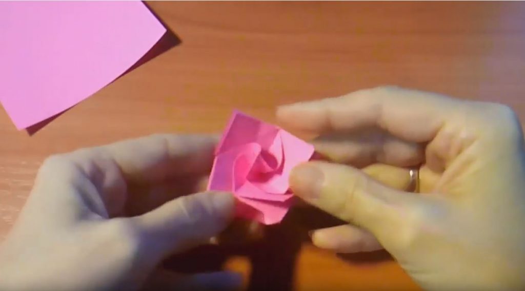 В итоге получаем вот такую розу.