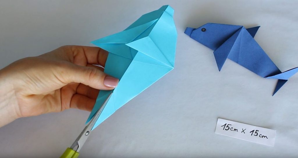 делаем надрез до складки