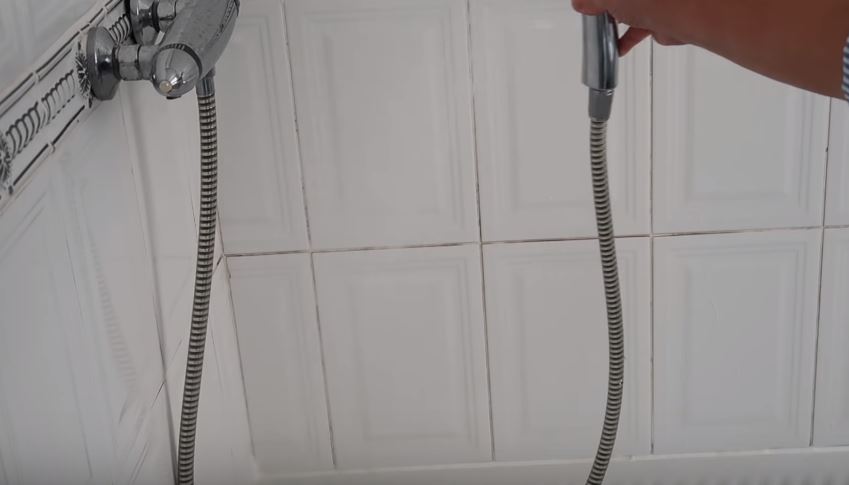 Смываем водой