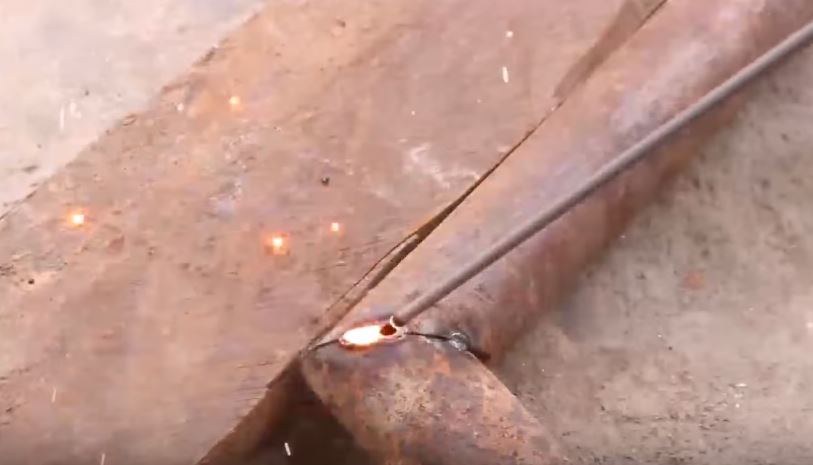 Свариваем Г-образную конструкцию