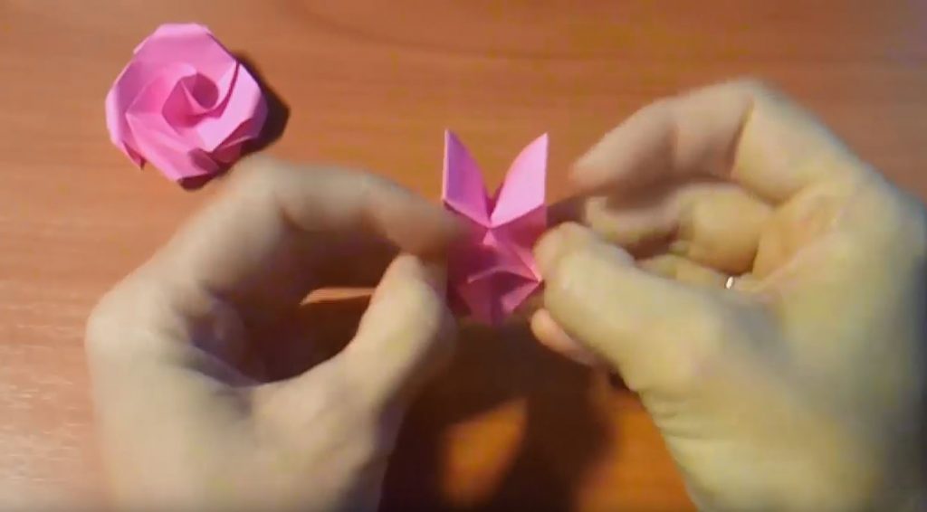 Разворачиваем низ розочки