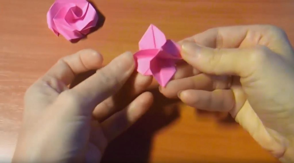 отгибаем лепестки