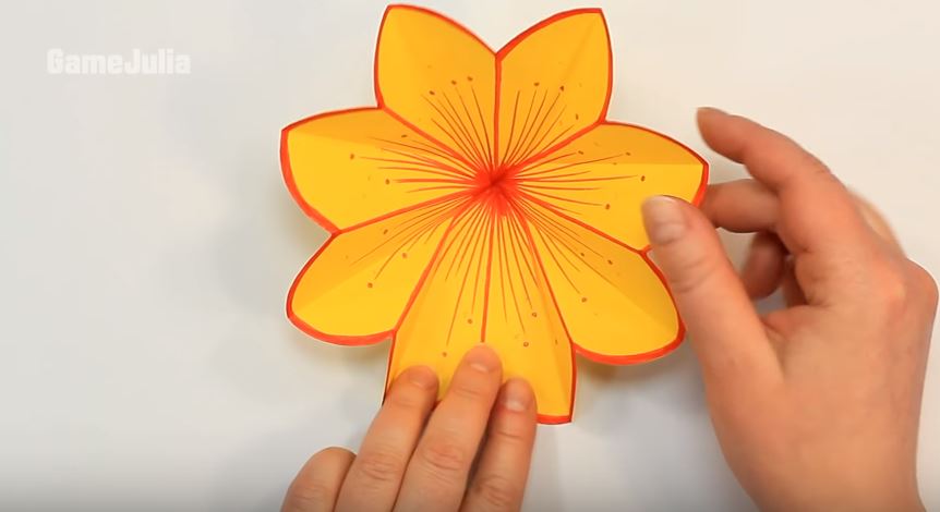 Раскрываем цветок