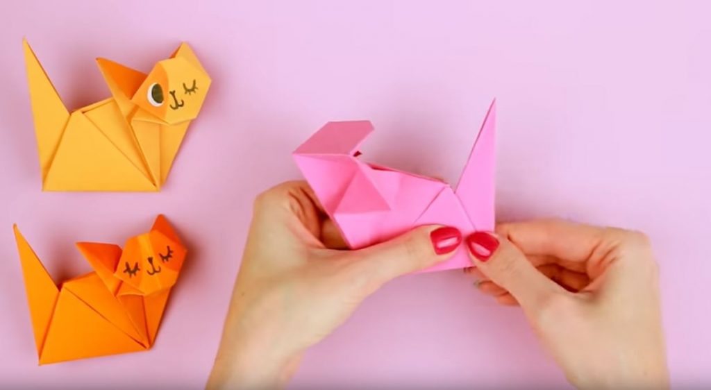 Отворачиваем хвостик наверх