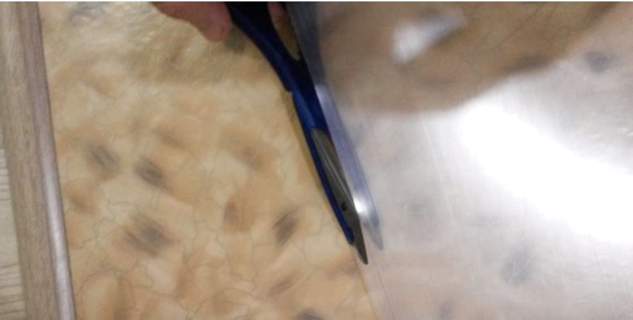 отрезаем пленку