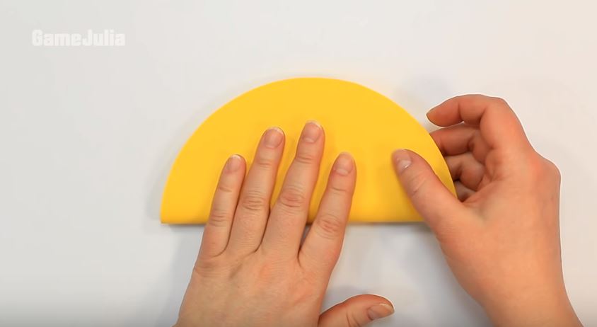 Складываем его