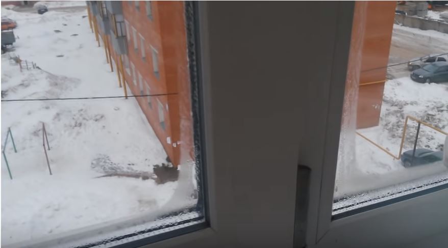 стекло без пленки запотело