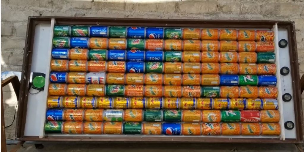 Делаем отверстие для воздуха