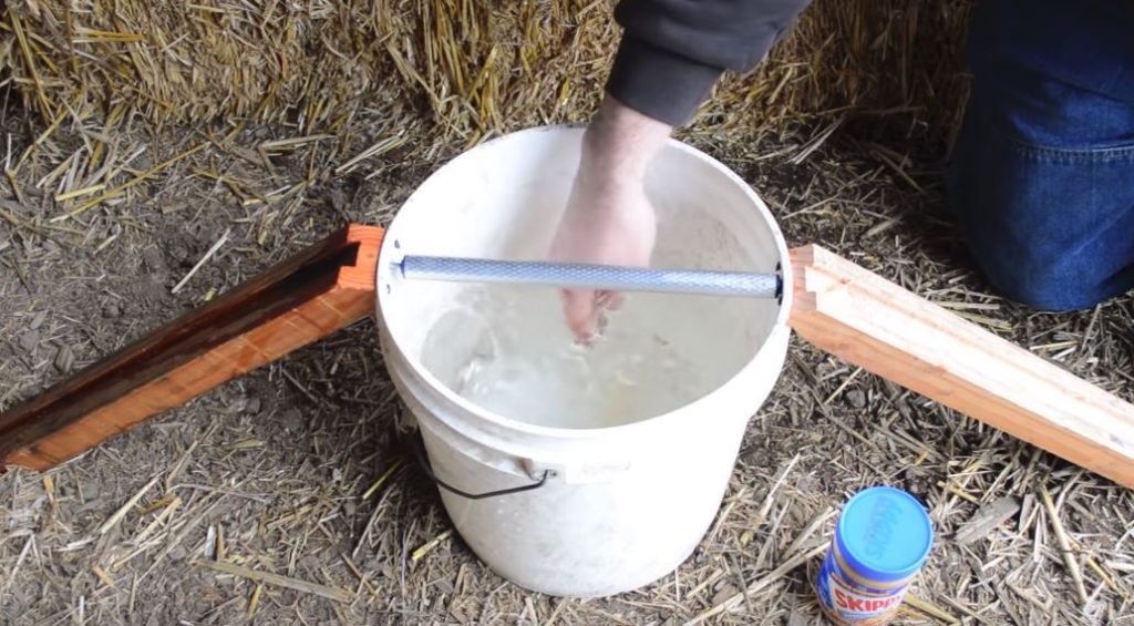 Наливаем воду