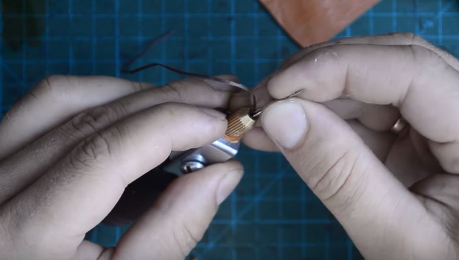 Вставляем иголку