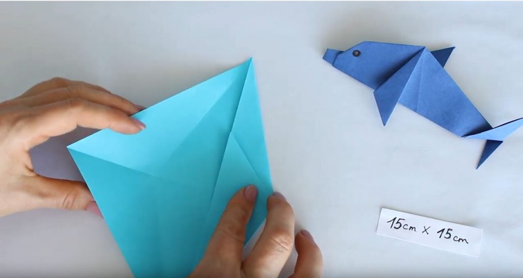 треугольник загибаем вверх