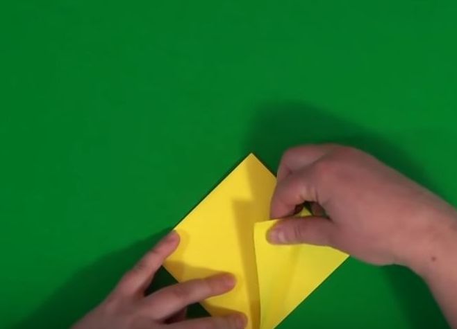 Подгибаем края