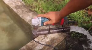 Мощная помпа для перекачки воды ⛲: необычное использование болгарки Мощная помпа для перекачки воды ⛲: необычное использование болгарки