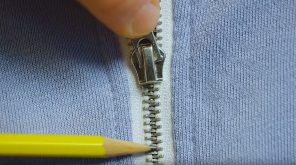 поможет мягкий карандаш