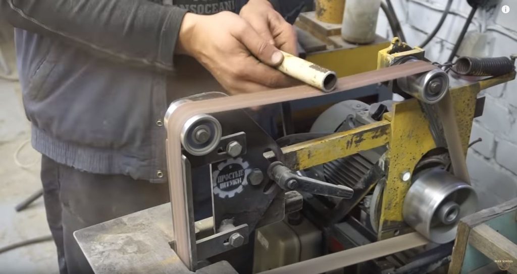 сошлифовываем заусенцы