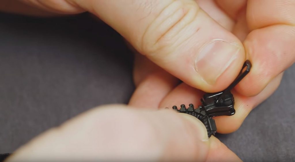 одеваем бегунок