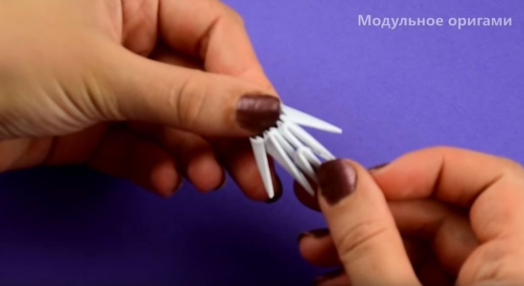 В первом ряду модули располагаем короткой стороной вверх, A во втором и третьем длинной