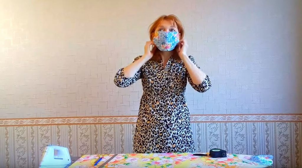 Надеваем готовую маску