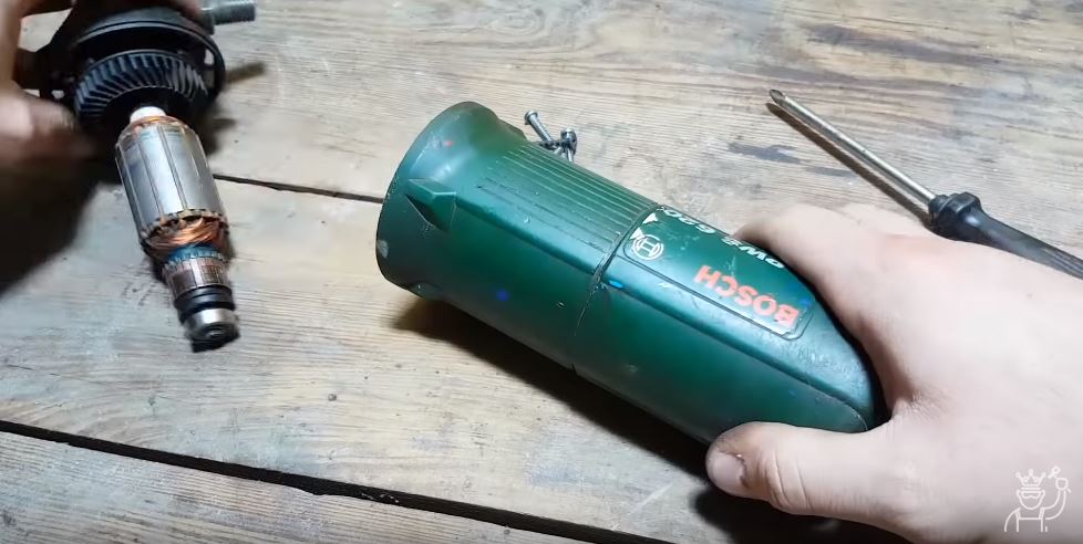 Снимаем редуктор вместе с ротором сгоревшего двигателя