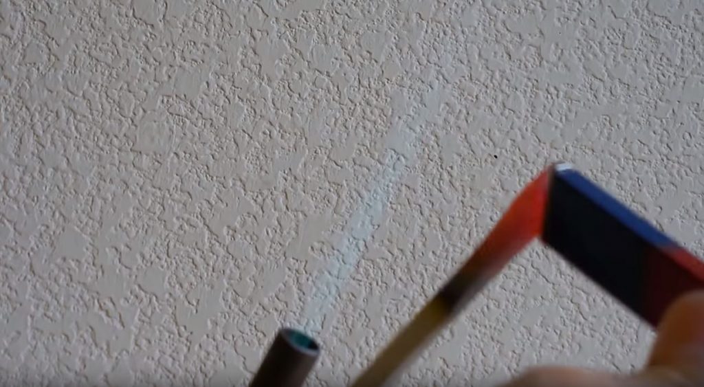 проверяем с помощью магнита