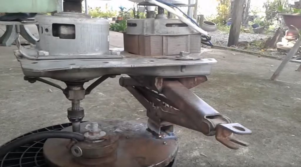 Привариваем домкрат к краю круга