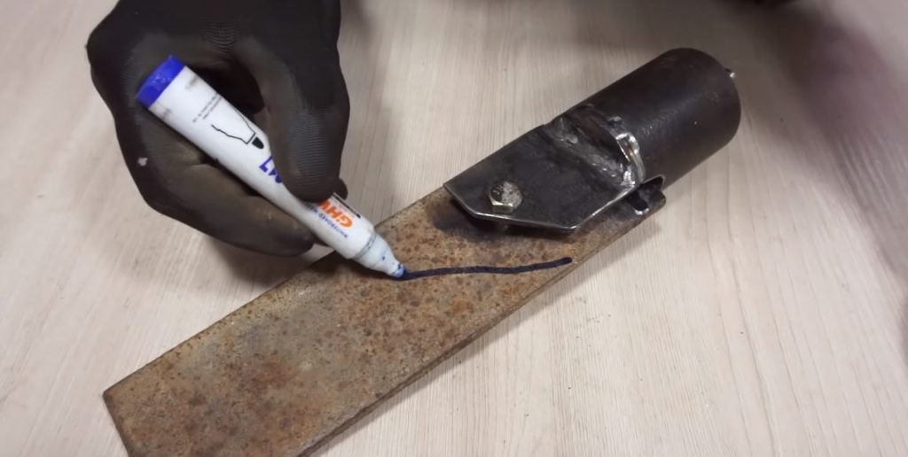 Маркером рисуем форму ножа