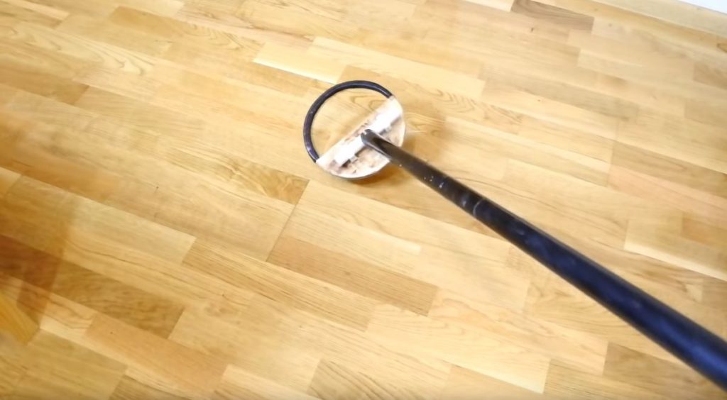 Базу сделаем из углепластиковой трубы удочки