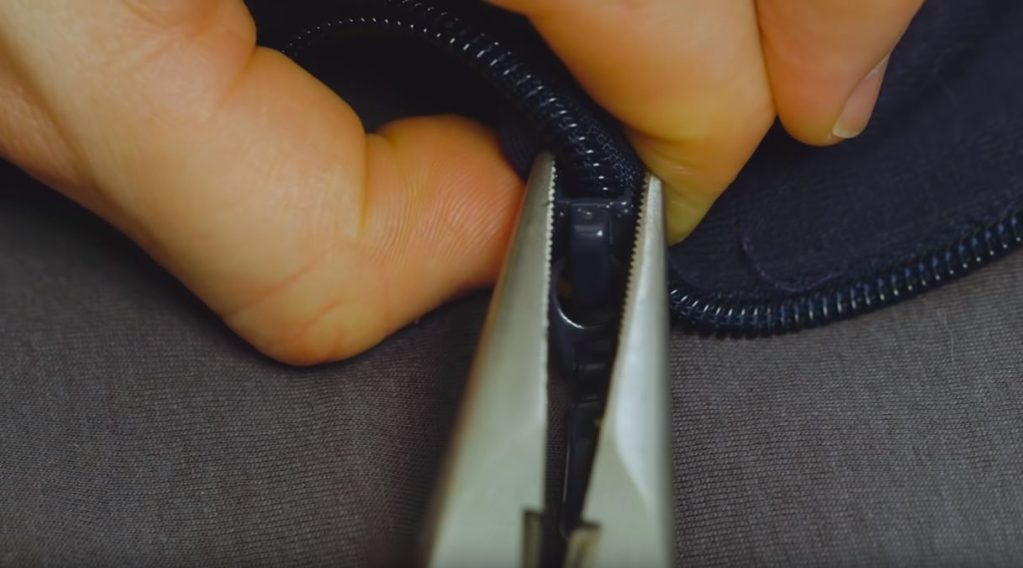 нам помогут плоскогубцы