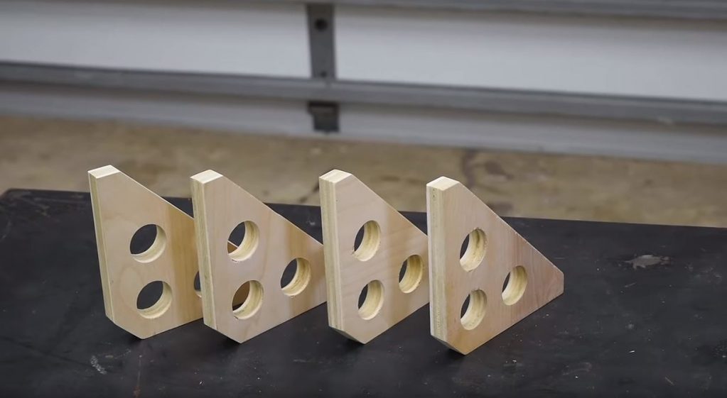 Получаются вот такие уголки