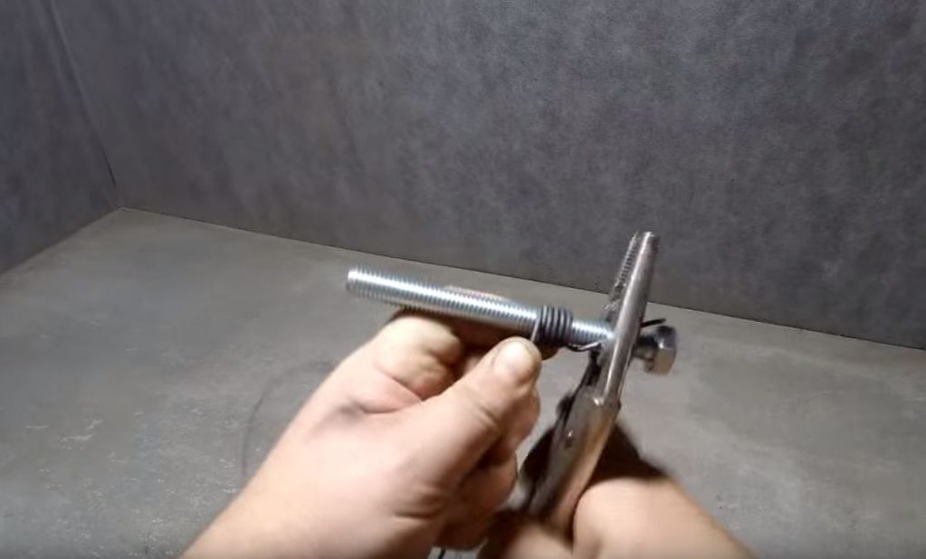 наматываем плотно проволоку